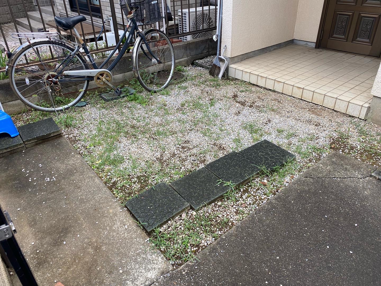 ７月１５日　防草シート　砂利敷き　作業報告