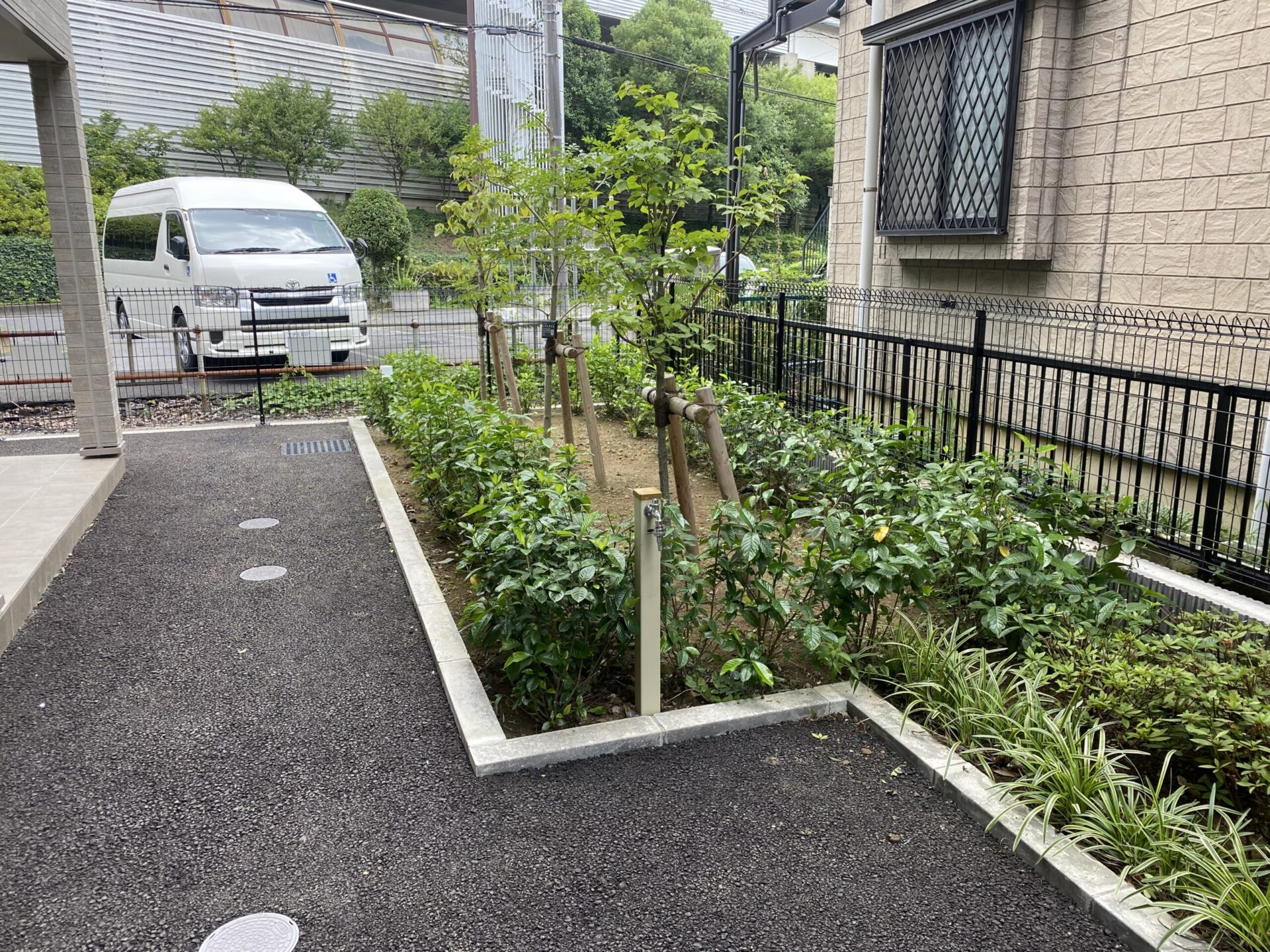 ９月２日　富士見市　アパート　除草　剪定作業報告