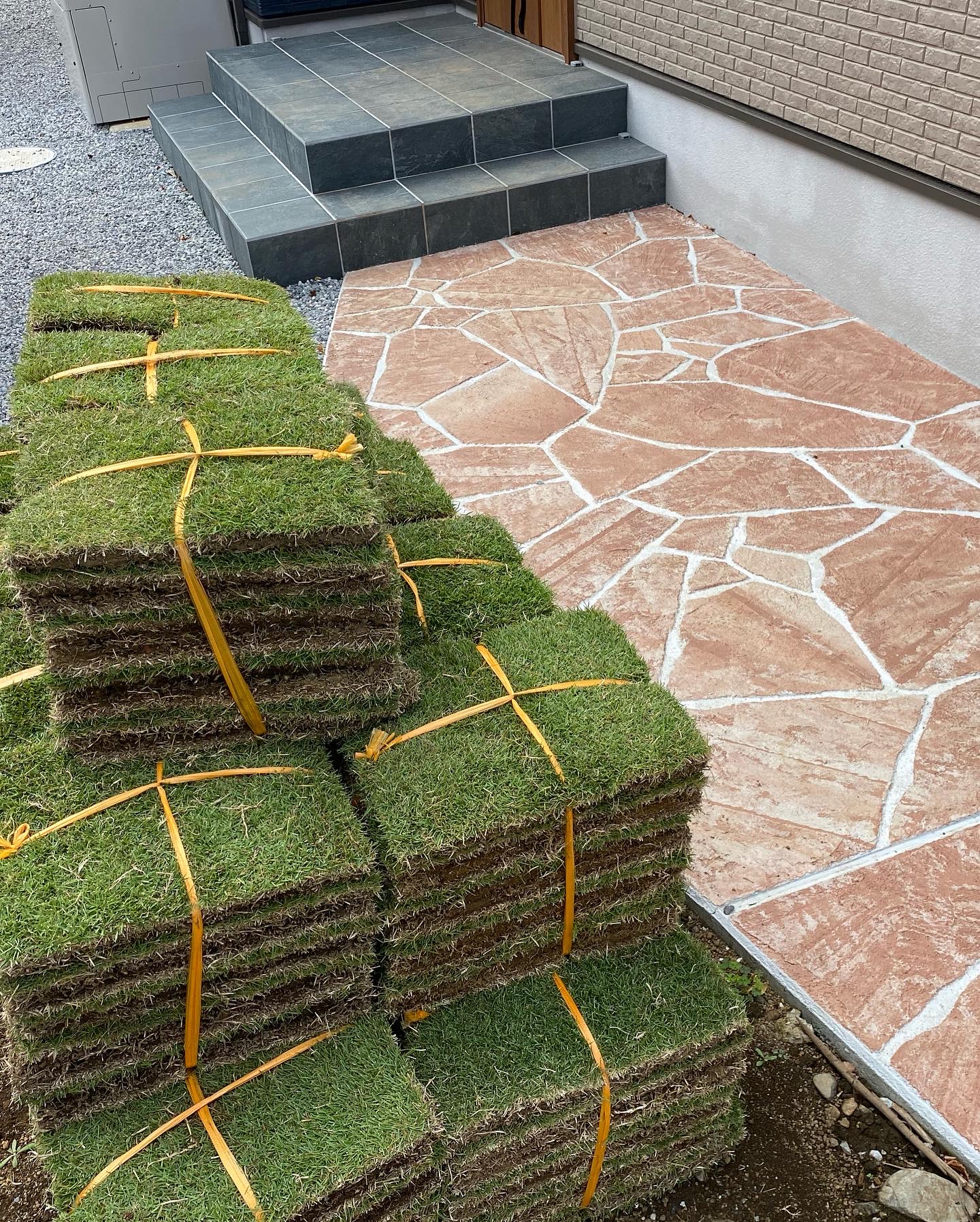 １０月２日　富士見市　ＴＭ９　芝張り　作業報告