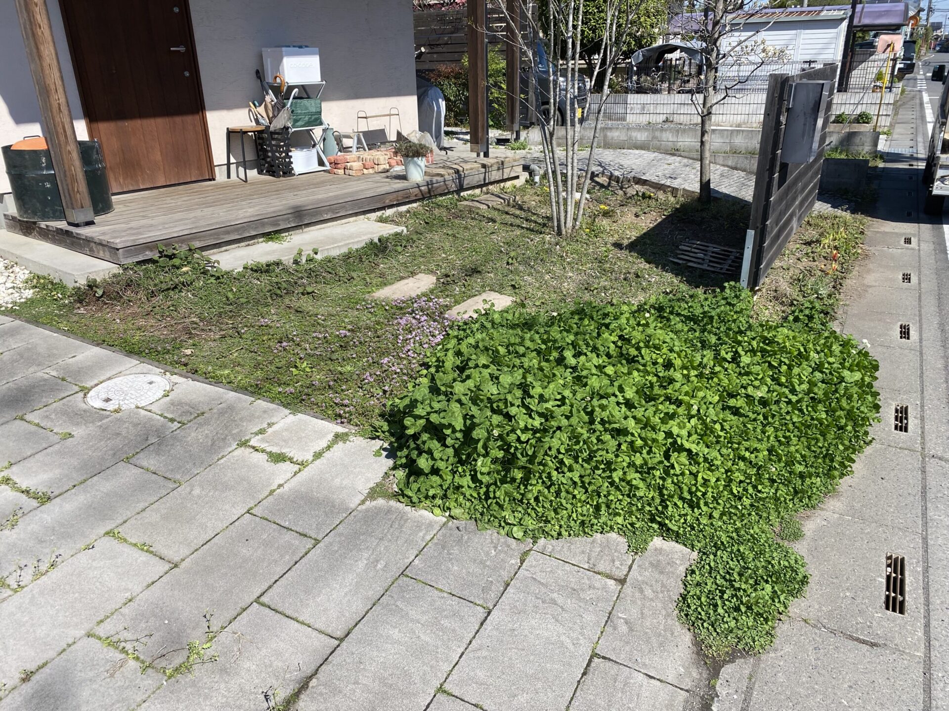 ４月１２日　川越市　芝張り　作業報告
