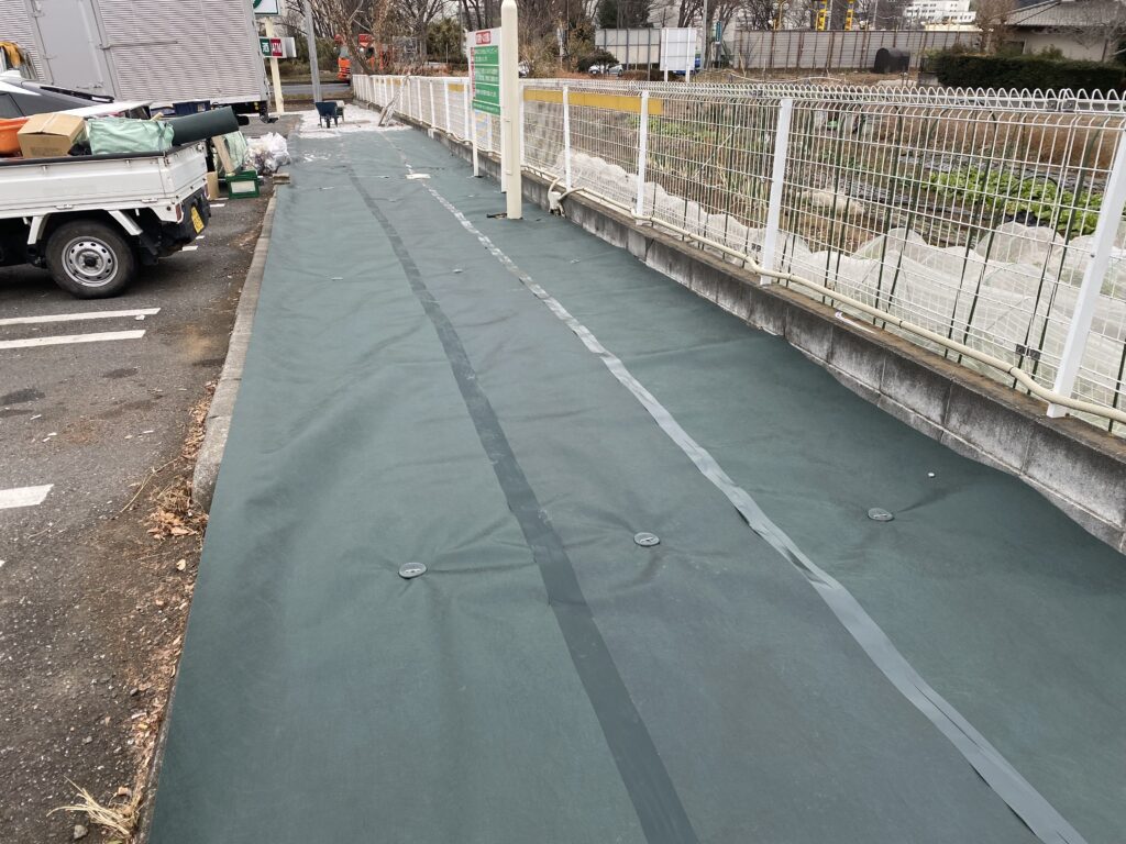 １月１１日　所沢市　防草シート　砂利　作業報告