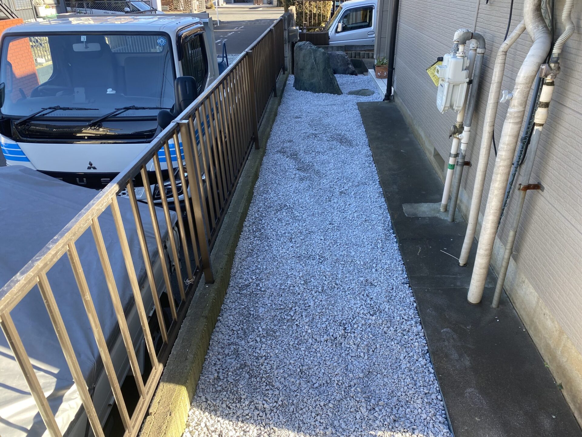 １月２２日　川越市　防草シート　砂利敷き　作業報告