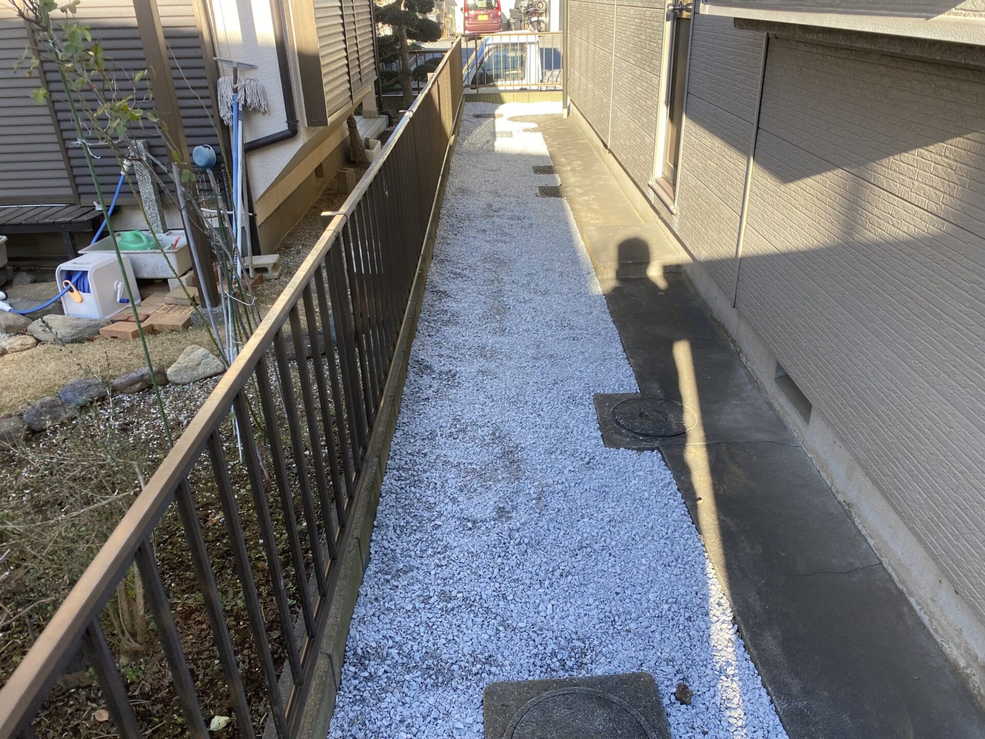 １月２９日　川越市　防草シート　白砂利敷き　作業報告