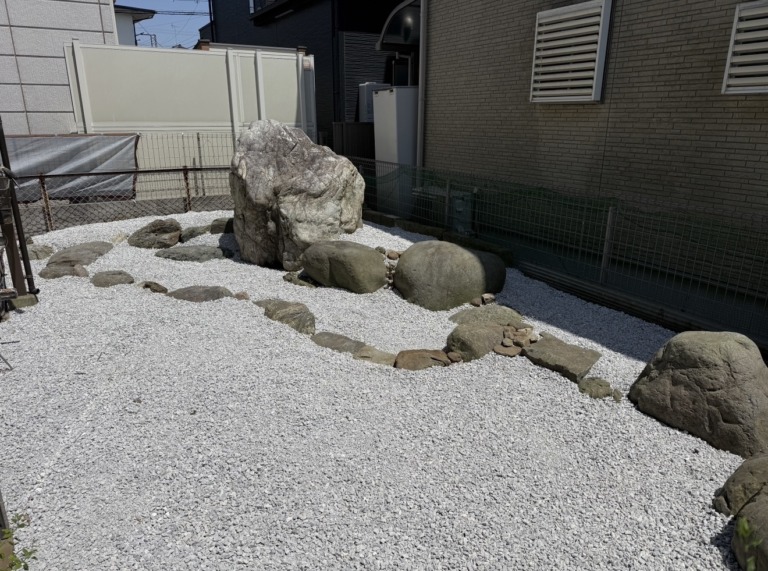 ふじみ野市で庭をリセットした管理しやすい外構事例