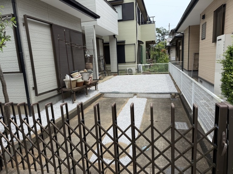 ふじみ野市で庭木を整理し防草対策へ